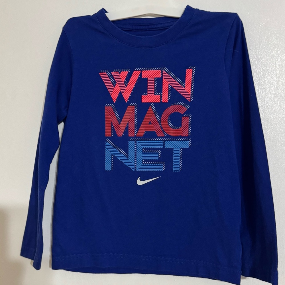 Nike Kids Graphic Blue Long Sleeve Tee size 7